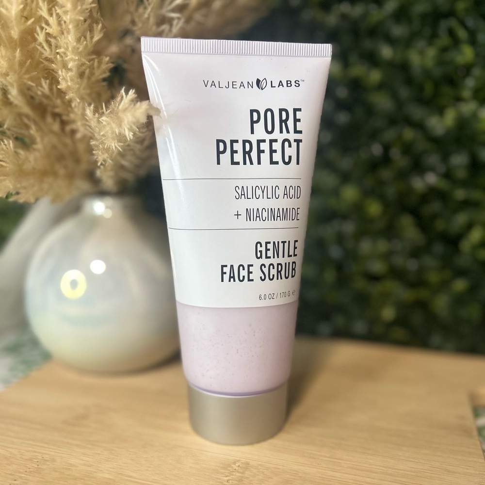 Gentle Face Scrub Pore Perfect with Salicylic Acid and Niacinamide